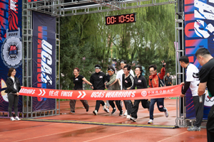 现代产业学院代表队征战首届“果壳勇士赛”：以协作诠释勇者之心